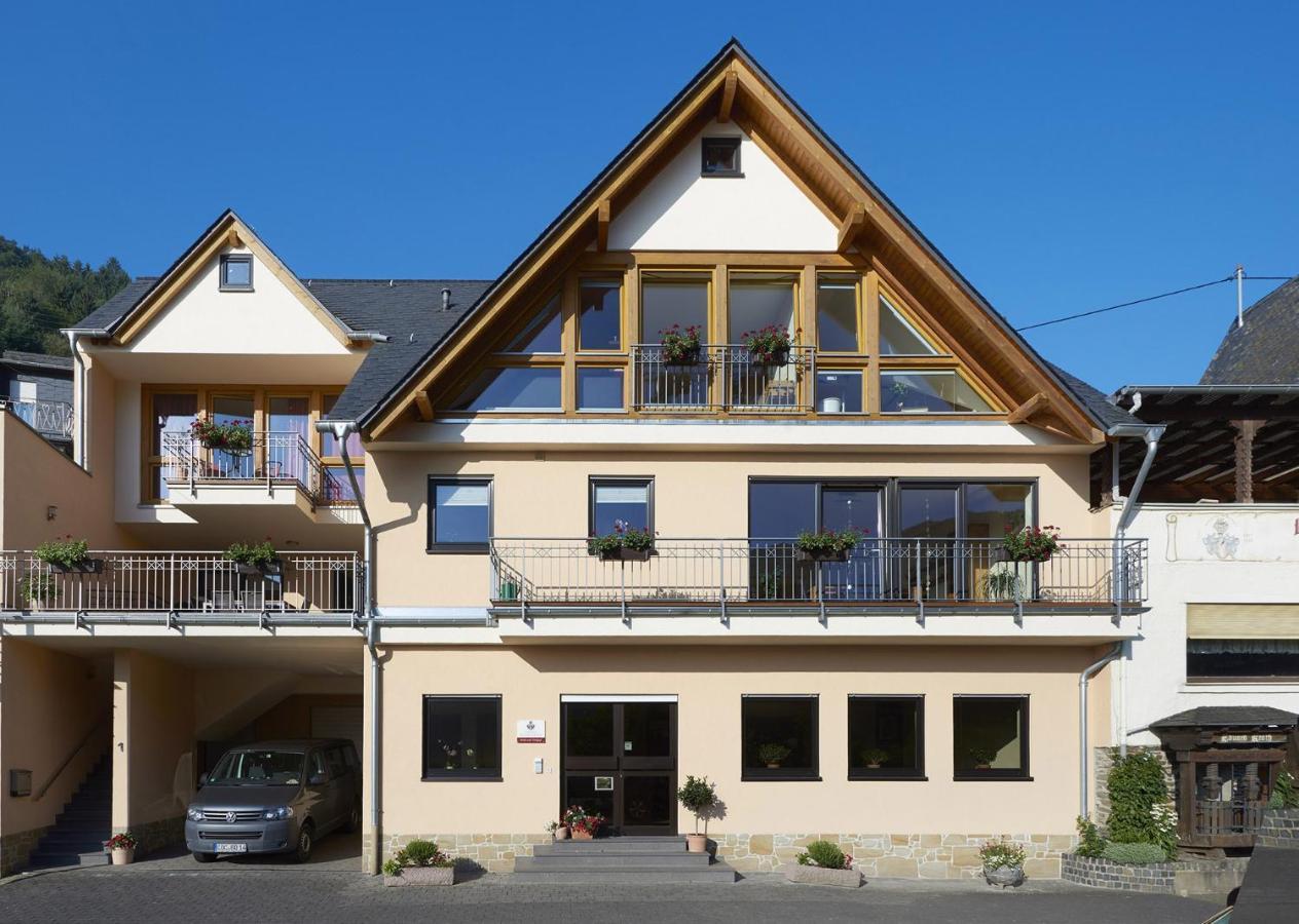 Weingut Eduard Kroth Briedel Exterior photo